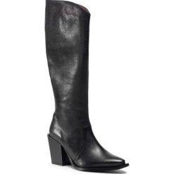 Kozaki SOLO FEMME - 91605-13-D55/000-12-00 Czarny. Czarne kozaki damskie Solo Femme, ze skóry, przed kolano, na wysokim obcasie, na obcasie, bez zapięcia. Za 589,00 zł.