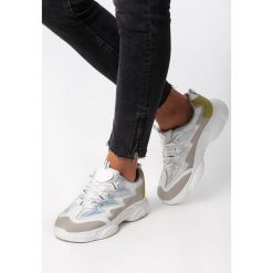 Białe Sneakersy Elektra. Białe sneakersy damskie Born2be. Za 99,99 zł.