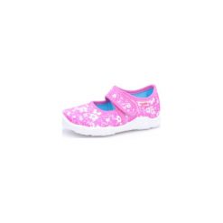 Superfit Girls Kapcie Bonny Blumen pink kombi - różowy/pink - Gr.Moda (2 - 6 lat). Różowe buciki niemowlęce Superfit, z bawełny, bez zapięcia. Za 85,00 zł.