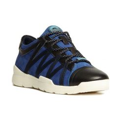 Skórzane sneakersy w kolorze niebiesko-czarnym. Niebieskie sneakersy męskie Baldinini, bez wzorów, na sznurówki. W wyprzedaży za 649,95 zł.