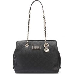 Guess Love Girlfriend Torebka Czarny. Czarne torebki klasyczne damskie Guess, z aplikacjami, z poliesteru, bez dodatków. Za 636,95 zł.
