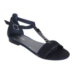 Skórzane sandały w kolorze granatowym. Sandały damskie Clarks, Wojas. W wyprzedaży za 179,95 zł.