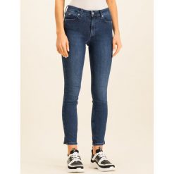 Jeansy Slim Fit Calvin Klein Blue Skinny Ankle Jean K20K201702. Niebieskie jeansy damskie Calvin Klein. W wyprzedaży za 339,00 zł.