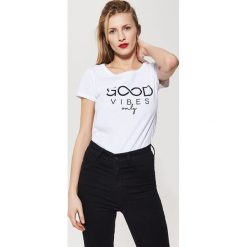 T-shirt z nadrukiem - Biały. Białe t-shirty męskie z nadrukiem House, l. Za 39,99 zł.