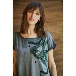 Medicine - Top by Michalina Bolach, Falka Art. Szare bluzki damskie MEDICINE, s, z nadrukiem, z bawełny, z okrągłym kołnierzem. W wyprzedaży za 29,90 zł.