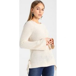 Swetry klasyczne damskie: Dorothy Perkins Petite TIE SIDE FLUTE SLEEVE JUMPER Sweter ivory