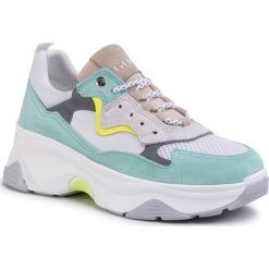 Sneakersy GOE - FF2N3011 Mint Multi. Zielone półbuty damskie GOE, bez wzorów, z zamszu, bez obcasa, na płaskiej podeszwie, bez zapięcia. Za 439,00 zł.