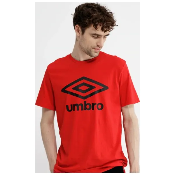 Umbro Koszulka Ss Fw Large Logo , czerwony, rozmiar M. Czerwone koszulki męskie Umbro, m, z aplikacjami, z materiału, z okrągłym kołnierzem, bez rękawów. W wyprzedaży za 47,99 zł.