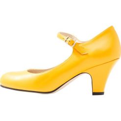 LAB Czółenka tibet pistil. Czarne czółenka marki LAB, z materiału, klasyczne. Za 399,00 zł.