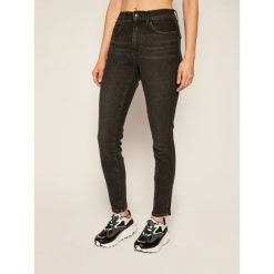 Jeansy Skinny Fit Wrangler High Rise W27HMA95F. Czarne jeansy damskie Wrangler. Za 329,00 zł.