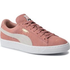 Sneakersy PUMA - Suede Classic Wn's 355462 56 Cameo Brown/Puma White. Różowe półbuty damskie Puma, na co dzień, bez wzorów, ze skóry, bez obcasa, bez zapięcia. W wyprzedaży za 149,99 zł.