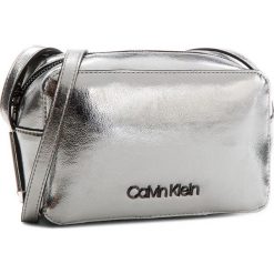 Listonoszki damskie: Torebka CALVIN KLEIN BLACK LABEL – Frame Camera Bag M K60K604398 910