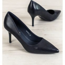 Stylowe granatowe szpilki. Szpilki SMALL SWAN, bez wzorów, ze skóry ekologicznej, eleganckie, bez obcasa, na szpilce, bez zapięcia. Za 99,00 zł.