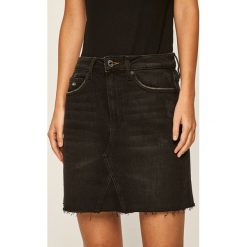 Tommy Jeans - Spódnica. Czarne spódniczki damskie z elastanu, casualowe, mini, proste. Za 399,90 zł.