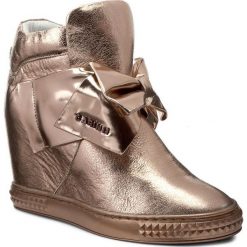 Sneakersy CARINII - B3835 J27-J26-000-B88. Różowe półbuty damskie marki Carinii, ze skóry. W wyprzedaży za 259,00 zł.