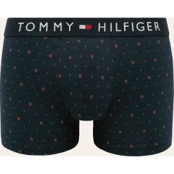 Tommy Hilfiger - Bokserki. Niebieskie bokserki męskie TOMMY HILFIGER, bez wzorów, z elastanu. W wyprzedaży za 69,90 zł.