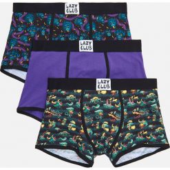 3 pack bawełnianych bokserek - Fioletowy. Fioletowe bokserki męskie Cropp, bez wzorów, z bawełny. Za 59,99 zł.