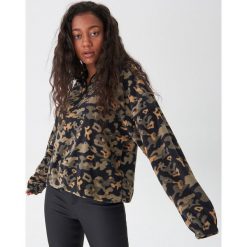 Bluza camo - Wielobarwny. Zielone bluzy damskie House, s, bez wzorów, bez rękawów, bez kaptura. Za 79,99 zł.