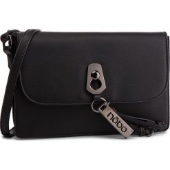Torebka NOBO - NBAG-F4230-C020 Czarny. Czarne listonoszki damskie Nobo, bez wzorów, ze skóry ekologicznej, bez dodatków. W wyprzedaży za 139,00 zł.