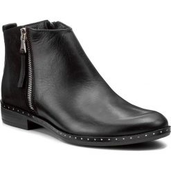 Botki CARINII - B4191 E50-360-PSK-C63. Czarne botki damskie na obcasie marki Carinii, z materiału. W wyprzedaży za 229,00 zł.