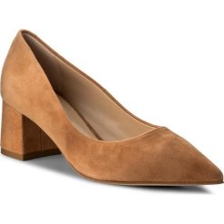 Półbuty SOLO FEMME - 48901-01-H48/000-04-00 Brązowy. Pomarańczowe półbuty damskie Solo Femme, na co dzień, bez wzorów, ze skóry, bez obcasa, na obcasie, bez zapięcia. W wyprzedaży za 199,00 zł.