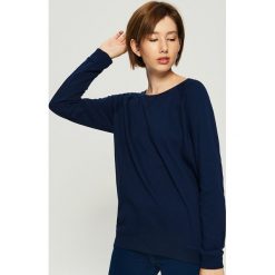 Bluza z raglanowymi rękawami - Granatowy. Niebieskie bluzy damskie Sinsay, l. Za 29,99 zł.