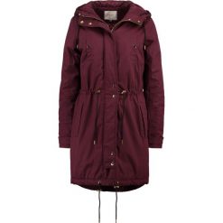 Selected Femme SFADONIA Parka vineyard wine. Czerwone parki damskie marki Selected Femme, z bawełny. W wyprzedaży za 417,45 zł.