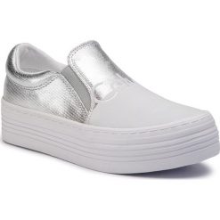 Sneakersy CALVIN KLEIN JEANS - Zinah R0644 Silver/White. Szare sneakersy damskie marki Calvin Klein Jeans, z jeansu. W wyprzedaży za 249,00 zł.