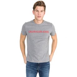 Calvin Klein Koszulka Szary. Szare podkoszulki męskie xxl, z haftami, z bawełny, krótkie. Za 152,95 zł.