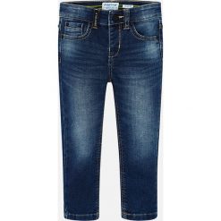 Mayoral - Jeansy dziecięce 92-134 cm. Niebieskie spodnie chłopięce Mayoral, z aplikacjami, z elastanu. W wyprzedaży za 79,90 zł.