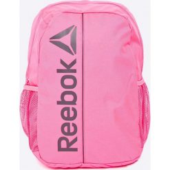 Reebok - Plecak. Różowe plecaki damskie Reebok, w paski, z poliesteru. W wyprzedaży za 59,90 zł.