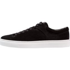 Jim Rickey CLOUD Sneakersy niskie black. Czarne sneakersy męskie marki Jim Rickey, bez wzorów, ze skóry, bez zapięcia. Za 589,00 zł.