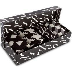 Zestaw 4 par wysokich skarpet męskich HAPPY SOCKS - XBLW09-9001 Czarny Szary. Szare skarpetki męskie Happy Socks, bez wzorów, z elastanu. Za 119,90 zł.
