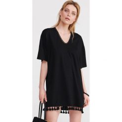 Gładka sukienka mini - Czarny. Czarne sukienki damskie Reserved, s, bez wzorów, bez kołnierzyka, bez rękawów, mini. Za 99,99 zł.