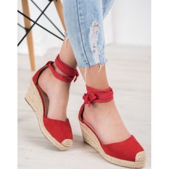 Espadryle na koturnie. Espadryle damskie SHELOVET, bez wzorów, z zamszu, bez obcasa, na koturnie. Za 109,00 zł.
