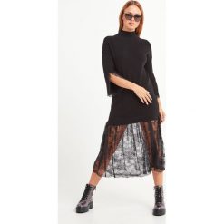 SUKIENKA ERMANNO SCERVINO. Sukienki damskie Ermanno Scervino, bez wzorów, eleganckie, bez kołnierzyka, bez rękawów. Za 1499,00 zł.