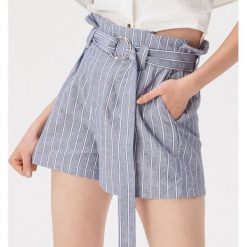Szorty paperbag z paskiem - Wielobarwny. Szare szorty damskie Sinsay, s, bez wzorów. Za 59,99 zł.