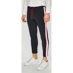 Only & Sons - Spodnie. Niebieskie spodnie męskie Only & Sons, na co dzień, xl, bez wzorów, z bawełny, casualowe. W wyprzedaży za 69,90 zł.