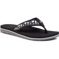 Japonki TOMMY HILFIGER - Th Webbing Flat Beach Sandal FW0FW04621 Black BDS. Czarne klapki damskie TOMMY HILFIGER, bez wzorów, ze skóry ekologicznej, bez obcasa. W wyprzedaży za 119,00 zł.