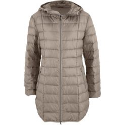 Płaszcz z lekkiego puchu bonprix brunatny. Pomarańczowe płaszcze damskie bonprix, bez wzorów, z puchu. Za 239,99 zł.