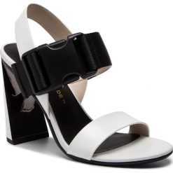 Sandały UNITED NUDE - Molten Sandal Hi 1043804119 White. Czarne klapki damskie marki United Nude, bez wzorów, ze skóry, bez obcasa, na obcasie. Za 899,00 zł.