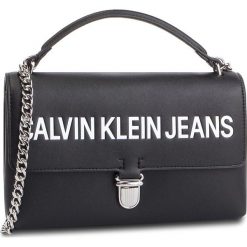 Torebka CALVIN KLEIN JEANS - Sculpted Logo Ew Flap K60K605252 001. Czarne torebki klasyczne damskie Calvin Klein Jeans, bez wzorów, z jeansu, klasyczne, bez dodatków. W wyprzedaży za 369,00 zł.