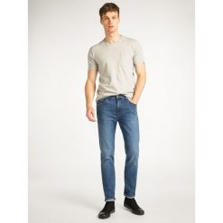 Jeansy Regular Fit Lee Austin L733KNEQ. Niebieskie jeansy męskie Lee, m, bez wzorów. W wyprzedaży za 229,00 zł.
