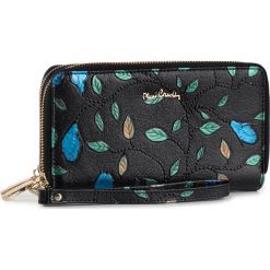 Duży Portfel Damski PIERRE CARDIN - 04 Plant 118 Black 19227. Czarne portfele damskie Pierre Cardin, bez wzorów, ze skóry. Za 149,00 zł.
