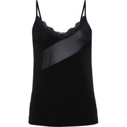 Top z koronką bonprix czarny. Czarne topy damskie bonprix, w koronkowe wzory, z koronki. Za 69,99 zł.