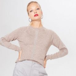 Sweter z błyszczącymi wstawkami - Różowy. Różowe swetry damskie Mohito, s, bez wzorów, bez rękawów, bez kaptura. Za 89,99 zł.