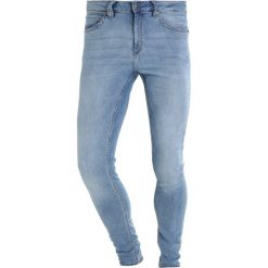 Cheap Monday HIM SPRAY Jeans Skinny Fit stone bleach. Szare jeansy męskie relaxed fit marki Cheap Monday. Za 209,00 zł.