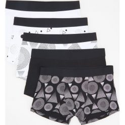 5 pack bokserek - Czarny. Czarne bokserki męskie Reserved, bez wzorów. Za 69,99 zł.