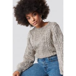 Trendyol Sweter ze splotem - Beige. Brązowe bez kategorii marki Trendyol, z dzianiny, z okrągłym kołnierzem. Za 121,95 zł.