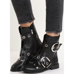 Czarne Botki Exclusive Use. Czarne buty zimowe damskie Born2be, na niskim obcasie, na płaskiej podeszwie. Za 99,99 zł.